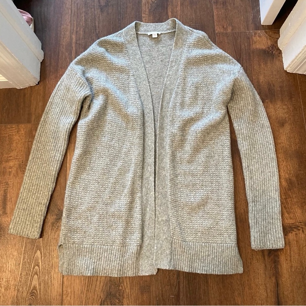 Gap Gray cardigan size xs